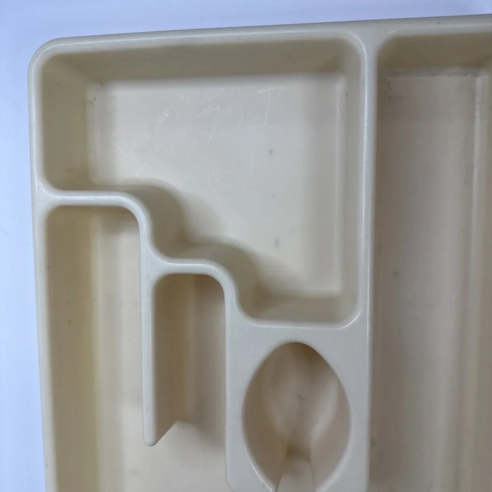 VTG Rubbermaid Silverware Cutlery Tray Flatware Holder #2921 Almond 5 Sections